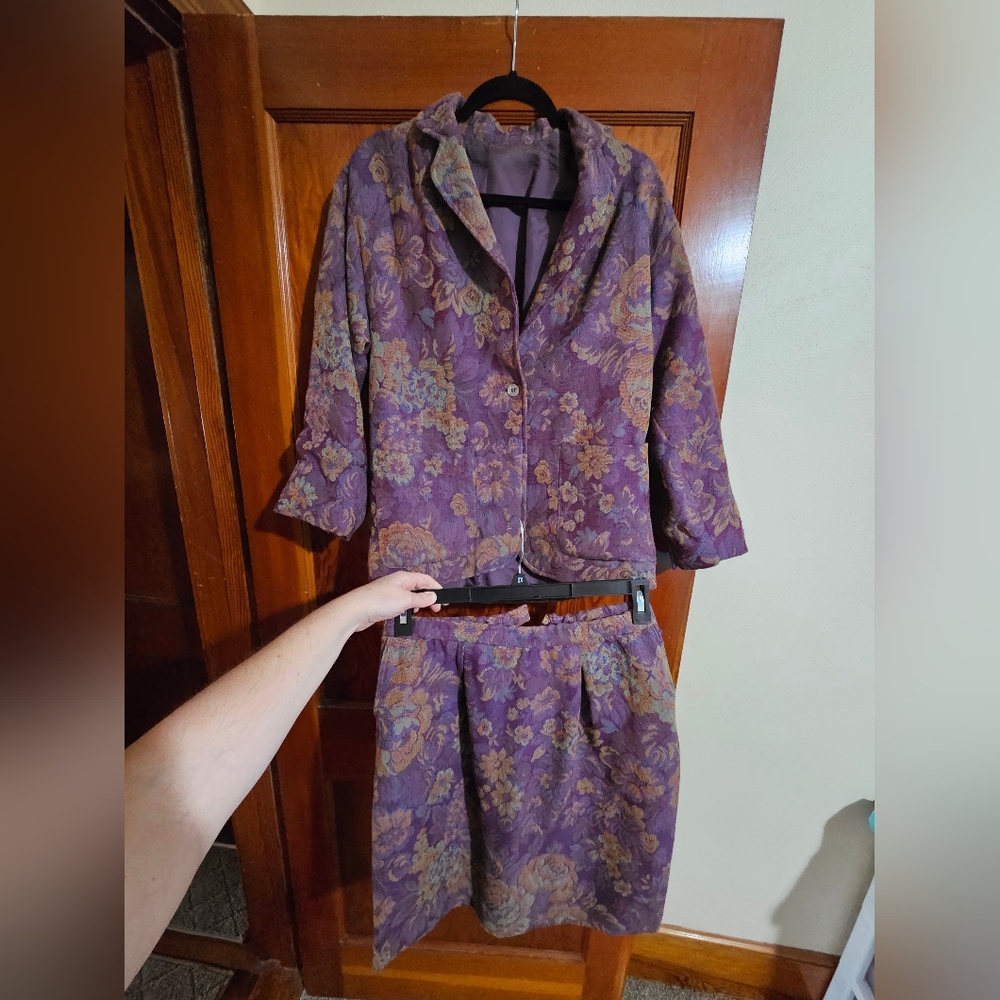 Vintage Lynn Novak Purple Floral Suit Jacket Skirt Set Size 4